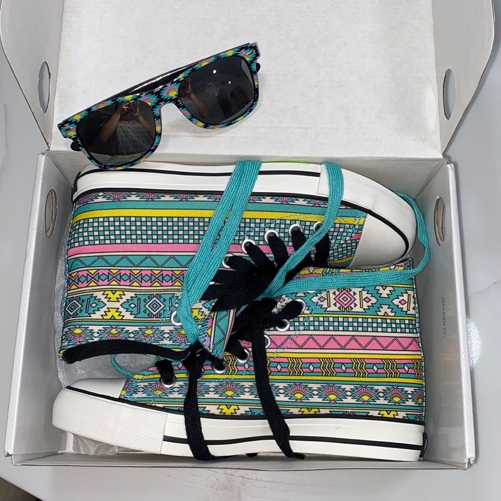 Exclusive Arizona Ice Tea Converse Sneaker.